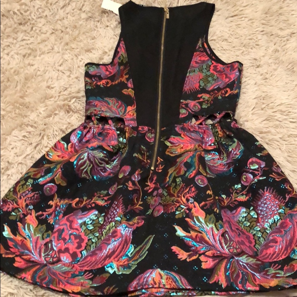 Rad Cocktail Dress! - Picture 4 of 6